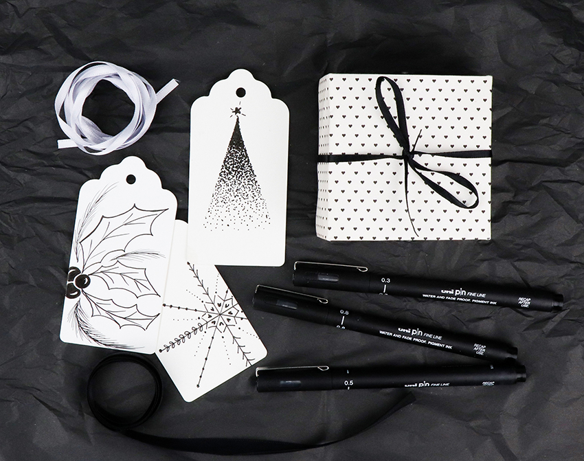 Easy illustrated Christmas gift tag: Mono PIN designs