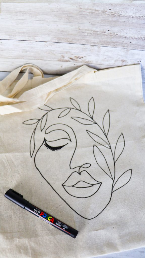 Customise a tote bag with POSCA