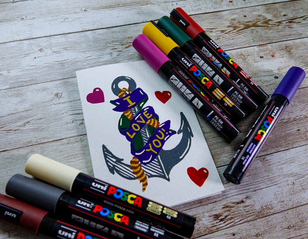 make a valentines greeting with POSCA Deep colours