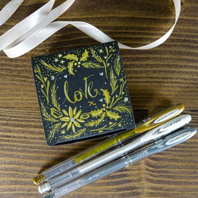 Reusable gift boxes with SIGNO pens