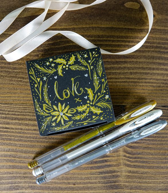 Reusable gift boxes with SIGNO pens