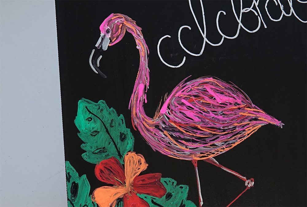 Easy flamingo illustration guide with uni-Chalk pens
